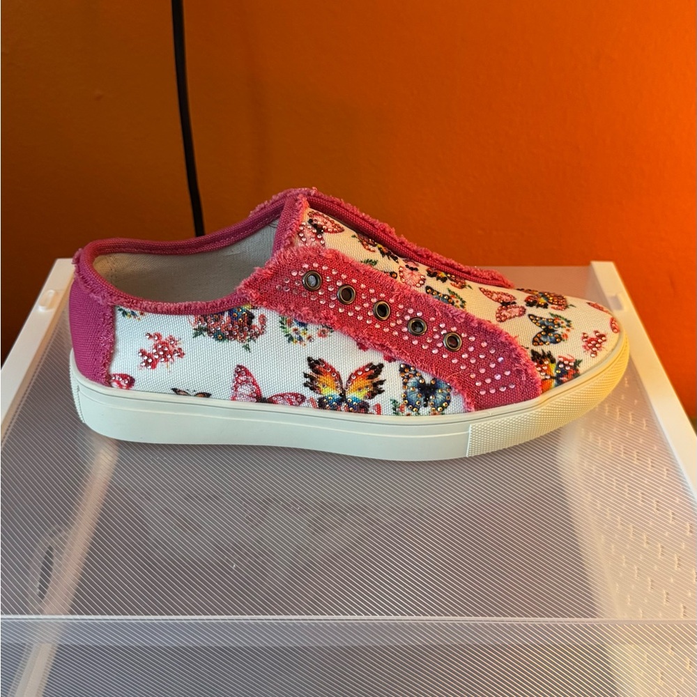 Montana West pink with butterflies